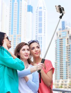 Palo de Selfie Telescópico con Control Remoto de 700 mm, Soporte Extensible para Teléfono, Trípode Portátil de Mano para Viajes, Hecho de Plástico Resistente - Product Image 5