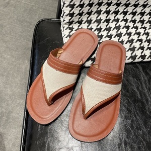 Sandalias Abiertas de Cuero Genuino Hechas a Medida al por Mayor para Hombres y Mujeres, Cómodas, Transpirables y Antideslizantes para Verano, Playa y Aire Libre - Product Image 4