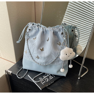 Sacs fourre-tout de luxe pour femmes, neufs et tendance, sacs à main durables en PU pour jeunes femmes, fermeture à fermoir, doublure en DACRON, décorés - Product Image 3