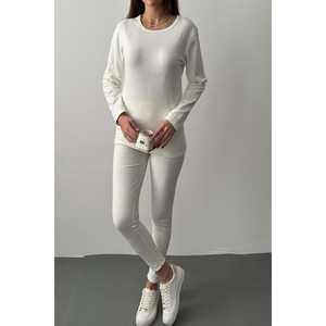 Combinaison thermique pour femmes en blanc cassé en vente en gros - Product Image 3