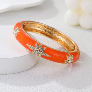 Bracelets à maillons pour femmes, plaqués or émaillé, zircon, design de niche, effet goutte d'huile, plusieurs couleurs, best-seller, en stock - Product Image 4