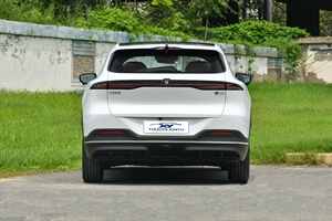 En stock dès maintenant : Deepal S05 2027, SUV 100% électrique 520 km RWD LHD, Vente en gros, Meilleure vente Blanc Clair de Lune pour importateurs mondiaux - Product Image 6