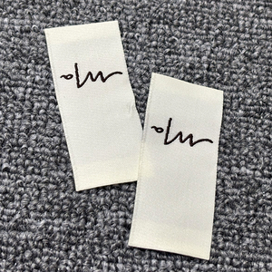 Etichette Tessute Personalizzate con Logo Privato, in Cotone Organico, Etichetta Jacquard ad Alta Densità, Etichetta per Collo Piegata al Centro, da Cucire con <span class=keywords><strong>Velcro</strong></span> - Product Image 4