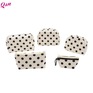 Bolsa de cosméticos personalizada, pequeña bolsa de maquillaje de lona con estampado de lunares, fabricantes personalizados - Product Image 1