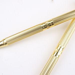 ปากกาลูกลื่นแบบกำหนดเองพร้อมโลโก้สีทอง ขนาด 1.0 มม. ดีไซน์คริสตัลเพชรเม็ดใหญ่ - Product Image 4