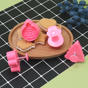 Hot Bán Giáng Sinh Cookie Khuôn Cây Giáng Sinh Người Tuyết Gingerbread Người Đàn Ông Hình Dạng Mùa Xuân Khuôn Bốn Mảnh Tự Giúp - Product Image 3