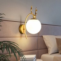 Lampe créative nordique de luxe en bois, tête de cerf, arrière-plan de salon, applique murale d'allée pleine d'étoiles, lampe murale de chevet