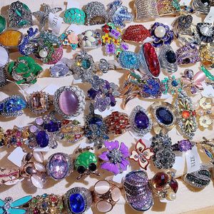 Nhẫn nữ đính đá zircon pha lê sang trọng, kiểu dáng động vật, viền kim cương nhân tạo, phong cách vintage, dành cho đám cưới và đính hôn - Product Image 1