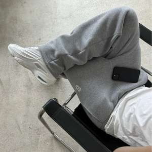 Pantalons décontractés de haute qualité en coton pur 100% sur mesure, couleur unie, pantalons de survêtement à jambes larges pour hommes - Product Image 1