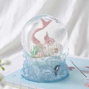 Globo de Nieve Personalizado con Diseño de <span class=keywords><strong>Sirena</strong></span> y Animales, Pintado a Mano, Base de Resina con Olas del Océano, Faro, Globo de Agua de Fantasía, 10 cm - Product Image 4