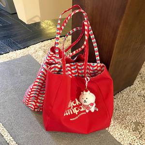 Sac en toile à carreaux rouges de style nouveau pour femmes, grande capacité, sac à bandoulière, sac en tissu réversible - Product Image 2