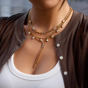 Collier Pendentif Géométrique en Acier Inoxydable Plaqué Or 18K avec Strass Sertis, Idéal pour le Quotidien, pour Femme - Product Image 3