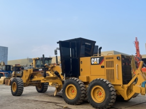 รถเกรดเดอร์ CAT 140H มือสองคุณภาพสูง ระบบไฮดรอลิกเสถียร พร้อมหัวริปเปอร์ รถเกรดเดอร์ Caterpillar มือสองพร้อมใช้งาน - Product Image 1