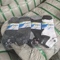 Vente en gros de chaussettes jetables en élasthanne/polyester pour hommes avec motif de lettres pour le sport d'été et une utilisation décontractée en plein air