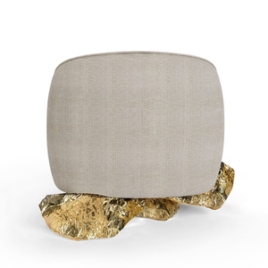 Fauteuil élégant et populaire à base incurvée, en laiton martelé poli, revêtement en polyester, inspiré des falaises azoriniennes, canapé individuel - Product Image 3