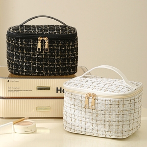 Bolsa de Maquillaje de Joyería con Diseño de Alambre Dorado Tejido, Bolsa de Viaje Portátil Avanzada, Bolsa de Almacenamiento de Gran Capacidad - Product Image 1