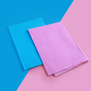 Baberos dentales impermeables de 2 capas de papel + 1 capa de colores, muy vendidos, para cubrir bandejas médicas y mesas de manicura. - Product Image 5