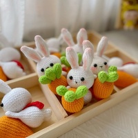 Lapin amigurumi au crochet avec carotte, en fil doux, animal en peluche, ornement, artisanat textile tricoté, poupée, décoration de maison, cadeau
