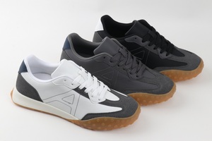 In 2025, la tendenza della moda sarà per scarpe da uomo Casual a fondo piatto e stringate leggere, comode e traspiranti. - Product Image 4