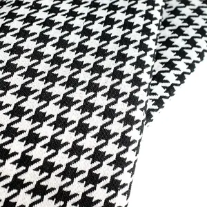 Fabricação OEM 100% poliéster preto e branco houndstooth tecido tecido de lã tweed para o casaco