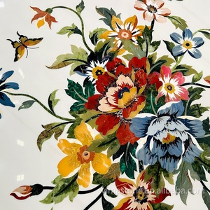 Carrelage de sol en marbre de luxe style français avec motif médaillon floral découpé au jet d'eau pour projets de villas, hôtels et palais - Product Image 4