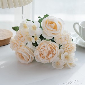 Buquê de Hortênsias e Rosas de 7 Hastes para Casamento, Simulação de Flores Artificiais, Decoração Simples para Sala de Estar, Mesa de Jantar e Casa - Product Image 6