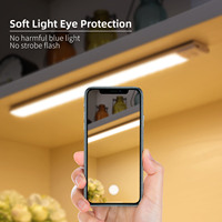 Lampu lemari LED Modern 3 warna dapat diredupkan, USB nirkabel Sensor gerak PIR lampu bawah kabinet dengan arah bayangan