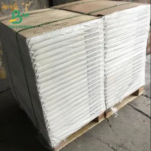 700*1000mm 70GSM सफेद ऑफसेट कागज/बांड कागज रचना पुस्तकों के लिए