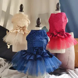 Vestido de cachorrinho de cachorro multicolorido com laço elegante para uso ao ar livre, vestido de princesa brilhante da moda para animais de estimação