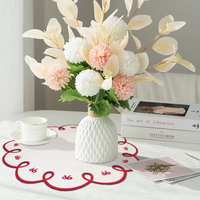 Ensemble de sets de table carrés personnalisés réutilisables en polyester-coton brodés traditionnels, napperons et sous-verres décoratifs