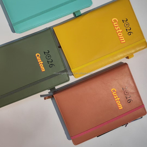 Envíe sus archivos de diseño gráfico, bolígrafos personalizados, diario de cuero con tapa dura tamaño A4, <span class=keywords><strong>agenda</strong></span> 2026 con una página <span class=keywords><strong>por</strong></span> día, planificador con pestañas mensuales - Product Image 2