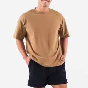 เสื้อยืดออกกำลังกายผู้ชาย ดีไซน์ใหม่ สำหรับกิจกรรมกลางแจ้ง ทรงโอเวอร์ไซส์ แห้งเร็ว รับสกรีนโลโก้และผ้าตามสั่ง ซับเหงื่อ - Product Image 6