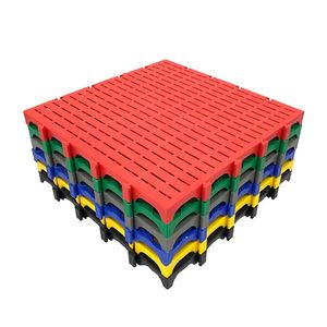Dalles de sol modulaires antidérapantes en PP pour atelier et garage, revêtement de sol emboîtable amovible, grilles de lavage de voiture pour la vente en gros - Product Image 1