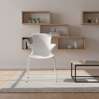 Chaises en plastique ergonomiques en gros, directement de l'usine |   Chaise empilable en plastique colorée en forme d'étoile pour événements et repas