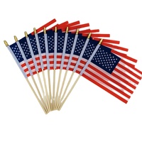 Petit drapeau en polyester à tenir à la main avec mât en bois/plastique, impression sérigraphique, mini-drapeau pour décoration de fête