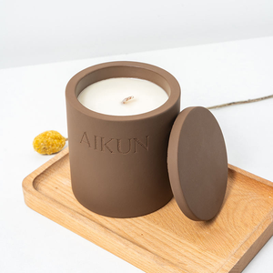 AIKUN Nouvelle Conception Logo Personnalisé Luxe Marque Privée Bougie en Céramique Décoration Maison Cire de Soja Style Luxe Pot en Céramique - Product Image 4