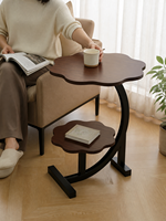 Table d'appoint moderne portable à deux niveaux en MDF en forme de fleur avec cadre en fer noir courbé pour salon, hôtel, fabricant OEM ODM
