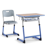 Ensemble de bureau et chaise d'école moderne et durable avec construction en contreplaqué métallique pour une utilisation en classe