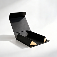 Caja de Regalo Plegable Negra Personalizada con Interior Dorado, Embalaje de Cartón Reciclable y Ecológico