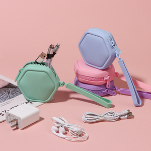 <span class=keywords><strong>Portefeuille</strong></span> en silicone en gros, mini porte-cartes mignon pour femme, pochette portable pour billets, étui à fermeture éclair avec logo personnalisé - Product Image 4