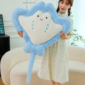 Peluche de Manta Raya de Dibujos Animados <span class=keywords><strong>Lisa</strong></span>, Juguete de Peluche Suave de Animales Marinos del Océano, Almohada de Peluche de Pez - Product Image 2