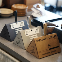 Luxuriöse Dreieckige Kaffee-Geschenkbox mit Bandgriff Tragbarer Kraftpapier-Aufbewahrungsbehälter mit Leicht-Aufreiß-Verschluss (100g/180g/350g)