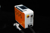 Machine de nettoyage au laser à impulsions 100W pour l'élimination de la rouille Voiture classique reconstruire le dépoussiérage différents matériaux-pour outil à main de sac à dos en bois