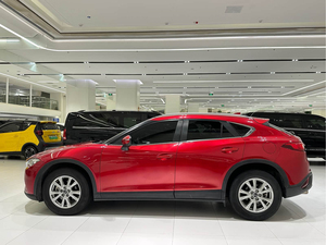 2017 Changan <span class=keywords><strong>Mazda</strong></span> R17 FWD Drive Asientos automáticos de cuero Cámara trasera Conducción a la izquierda Interior oscuro Buen estado Coche usado - Product Image 3