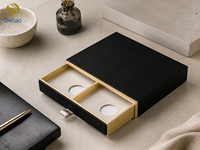 Boîte cadeau rigide écologique personnalisée avec fermeture magnétique, poignée et séparateur pour emballage de luxe réutilisable haut de gamme