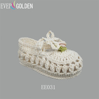 Chaussures en crochet en coton pour nouveau-né, faites à la main, élégantes, respectueuses de la peau, uniques, mignonnes et adorables, pour décorations de baby shower EVER GOLDEN