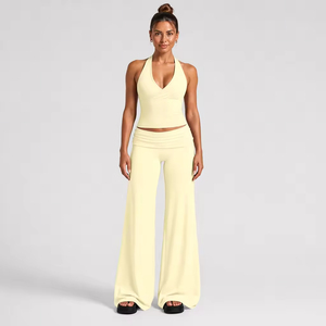 Completi Sportivi da Donna di Alta Qualità con Logo Personalizzato, Top con Collo all'Americana, Pantaloncini, Leggings e Pantaloni a Zampa per <span class=keywords><strong>Fitness</strong></span> e Yoga - Product Image 2