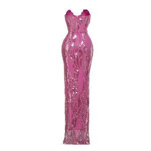 Vestido de Noche Dinámico con Textura Abstracta de Rayas de Luz y Corte Estructural Audaz - Product Image 4
