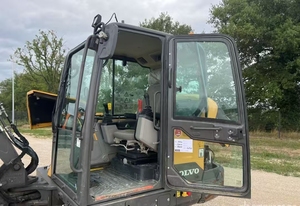 Excavatrice sur chenilles Volvo EC60 d'occasion, mini-pelle de 6 tonnes avec lame de bulldozer, ensemble complet prêt pour l'exportation et testé - Product Image 6