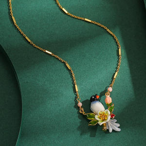 Collar con colgante de flor blanca y pájaro de las buenas <span class=keywords><strong>noticias</strong></span> en 3D esmaltado, joyería de animales linda para mujer - Product Image 1